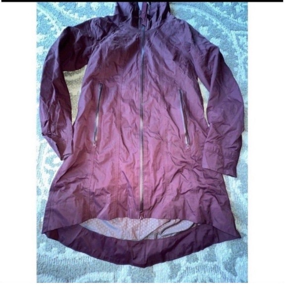 Lululemon right as rain jacket size 8 - Picture 5 of 12